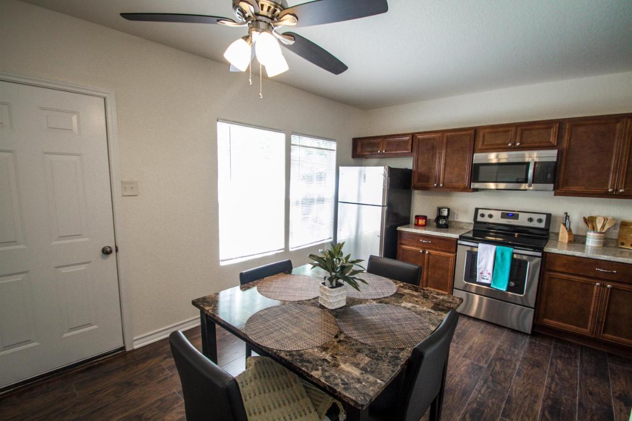 Appartement Hays St Cozy Remodeled 2Br/2Ba House Sleeps 8 à San Antonio Extérieur photo